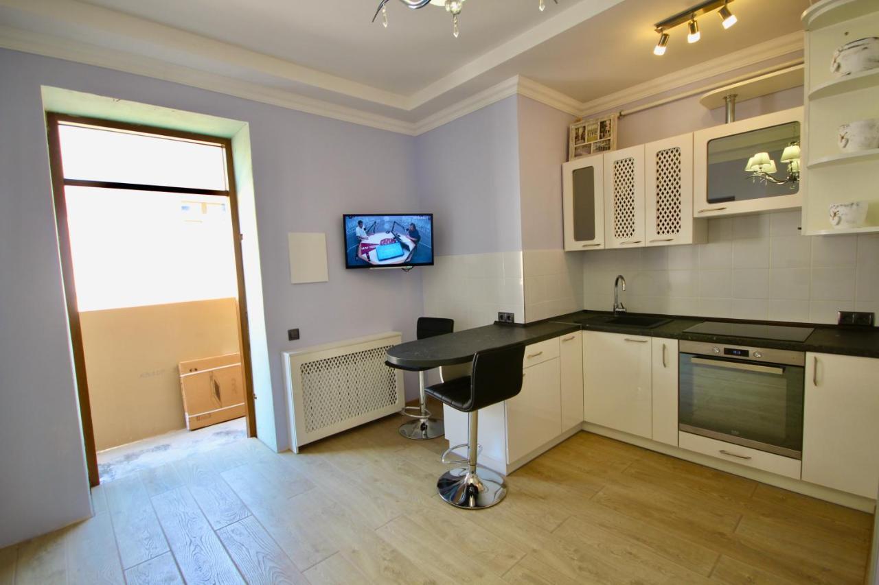 Romantic Lux Vivaldi Suite Svobode Avenue 39 ลวีฟ ภายนอก รูปภาพ